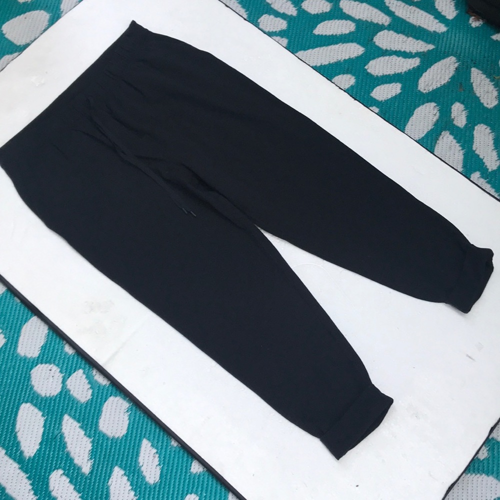Lululemon size 10 Lululemon lab trouser sweats